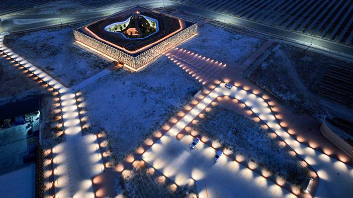 Konya'daki ilginç yapının çok sayıda ödülü var: Dışı süslü, içi güçlü 25